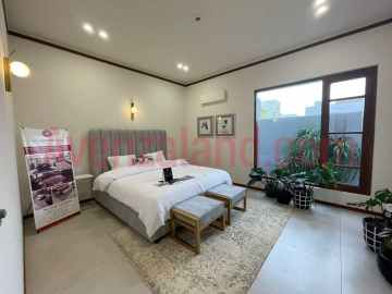 01 Kanal House for Sale phase 08 DHA Karachi