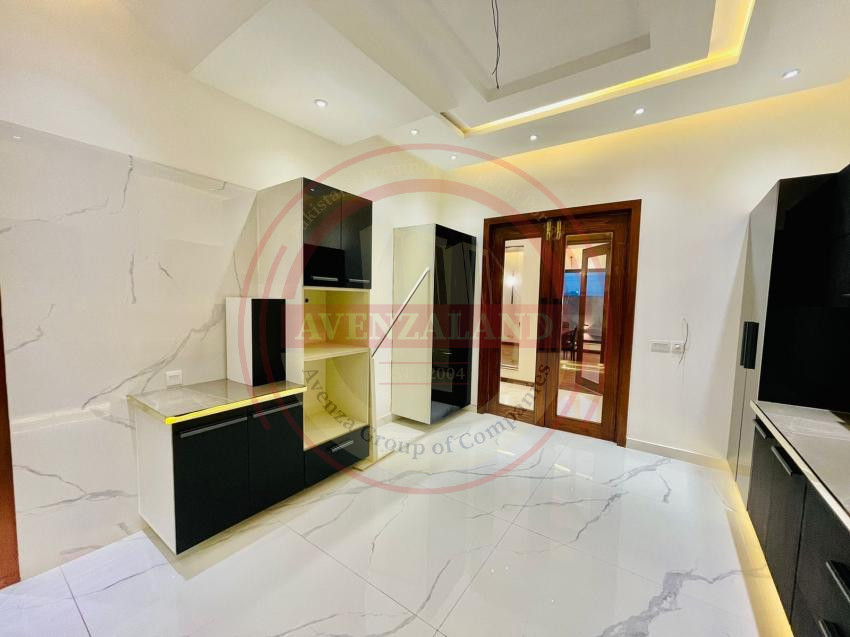1 Kanal House Available For Sale In DHA Phase 7 Lahore