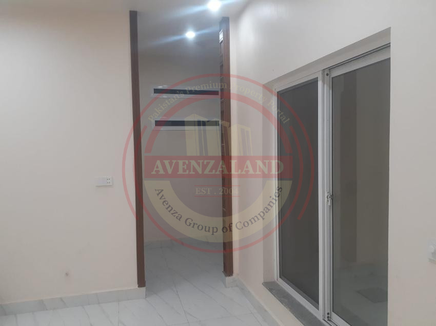 10 Marla House Available For Sale In Gardens Canal Road Faisalabad