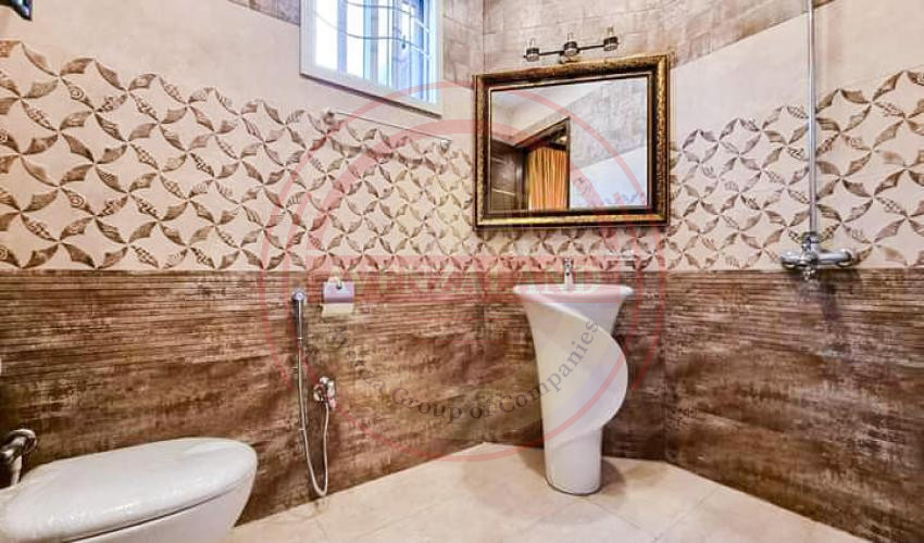 10 Marla House For Sale In Bahria Town Lahore