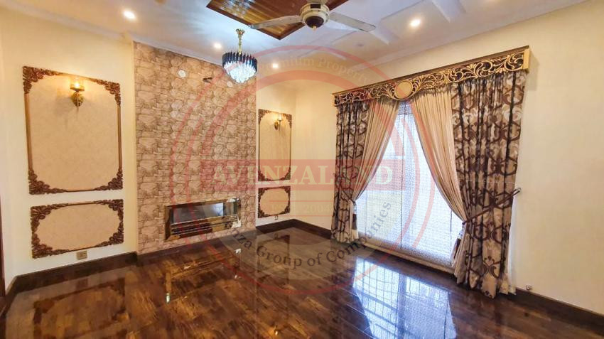10 Marla House For Sale In Bahria Town Lahore