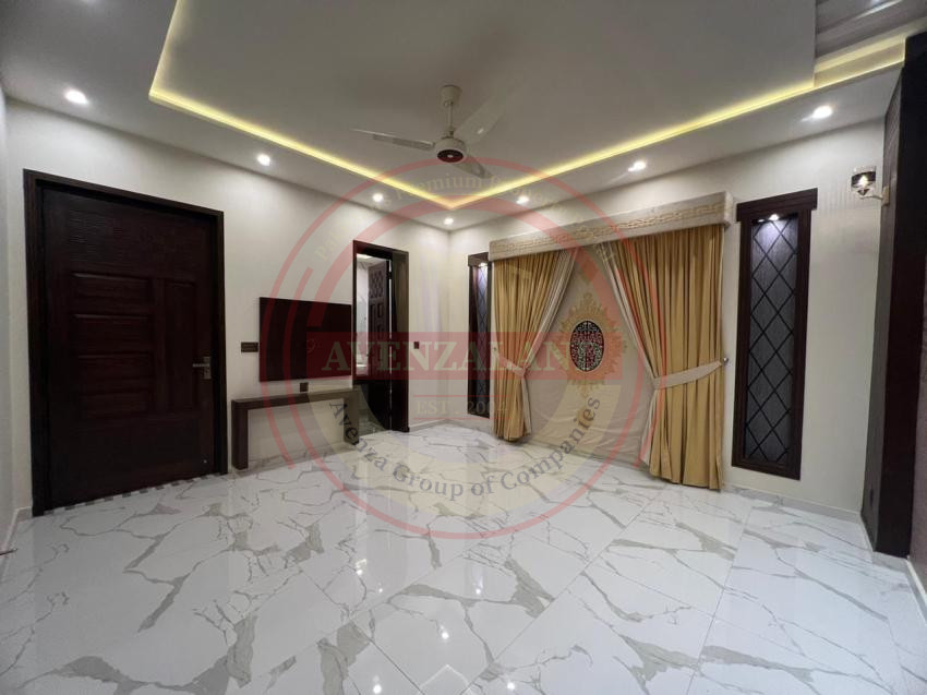 10 Marla House Available For Sale In Bahria Town Sector C Lahore