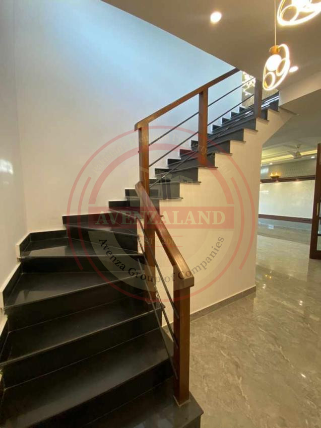 10 Marla House Available For Sale In Bahria Town Phase 2 Rawalpindi