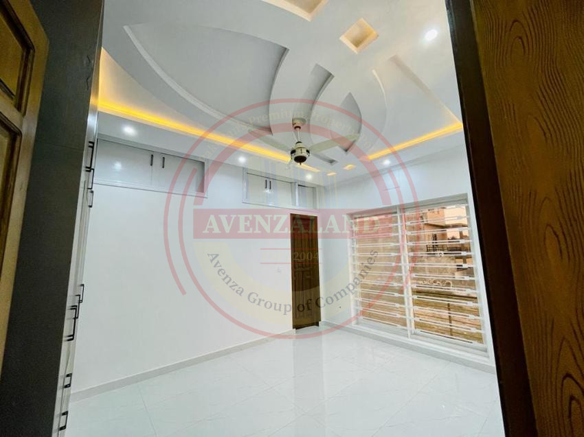 10 Marla House Available For Sale In Bahria Town Phase 8 Rawalpindi