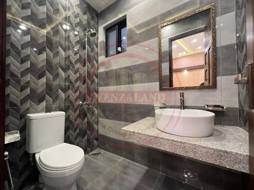 10 Marla House For Sale Bahria Town Lahore