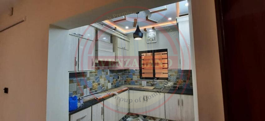 8 Marla House For Sale In DHA Lahore.
