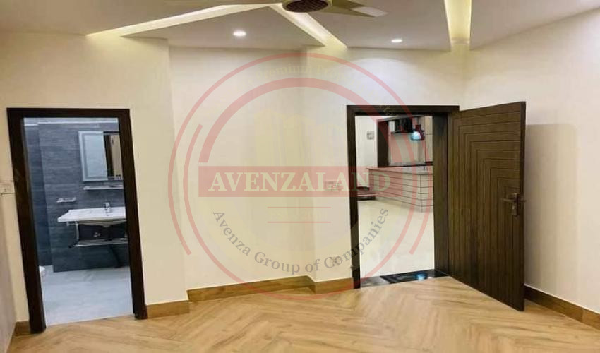 10 Marla House Available For Sale In Bahria Town Phase 8 Rafi Block Rawalpindi
