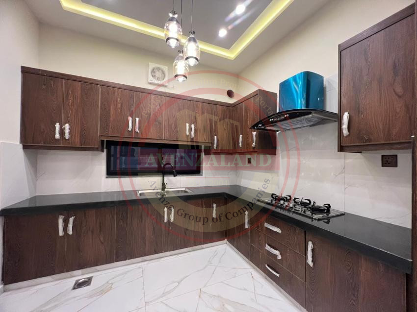 10 Marla House For Sale Bahria Town Lahore