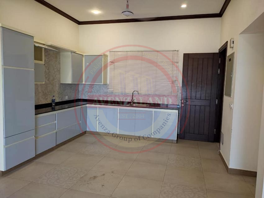 3 bed portion for rent Khayaban e Iqbal Karachi