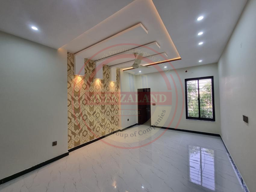 12 Marla Corner House For Sale 