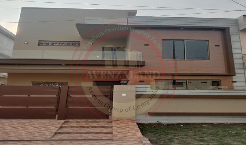10 Marla house available for sale in Tulip overseas block near  Park view city Lahore