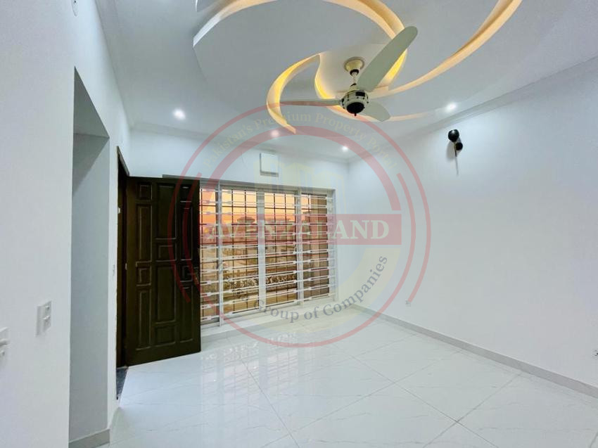 10 Marla House Available For Sale In Bahria Town Phase 8 Rawalpindi