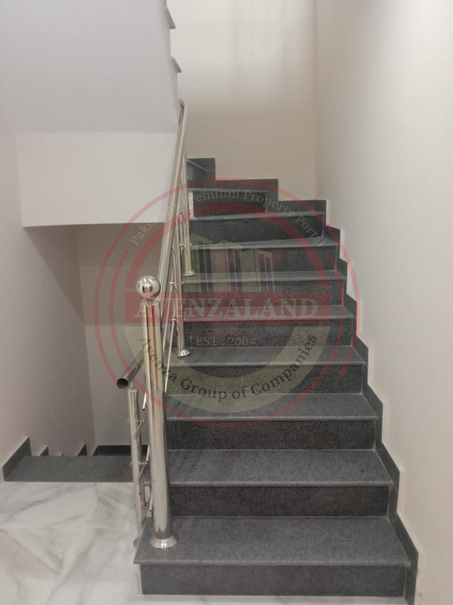 10 Marla House For Sale In Park View City Lahore.