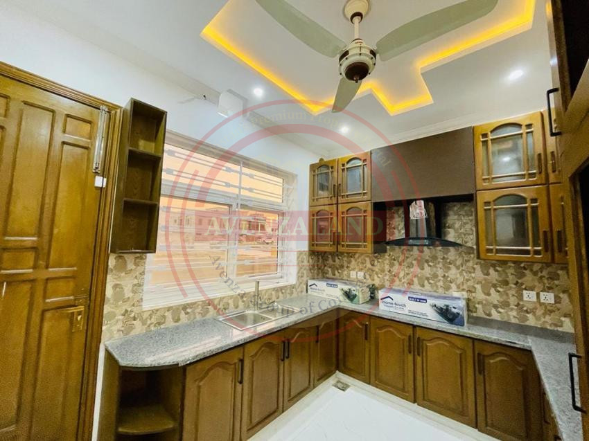10 Marla House Available For Sale In Bahria Town Phase 8 Rawalpindi