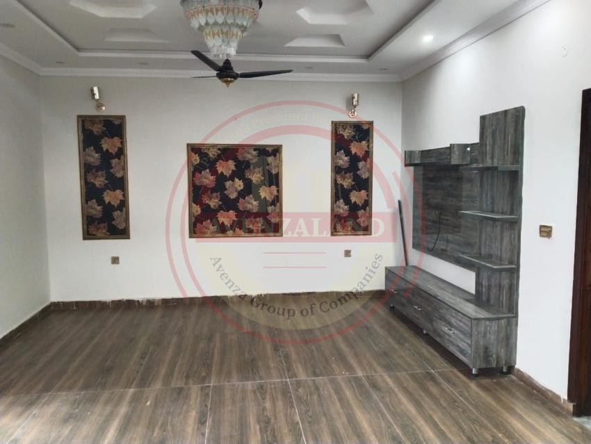 10 Marla House For Sale Park View City Lahore