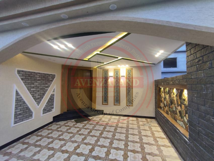 7 Marla House Available For Sale in Usman block Bahria town Rawalpindi