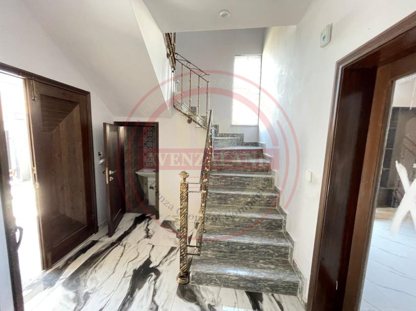 10 Marla House For Sale In Lake City Lahore