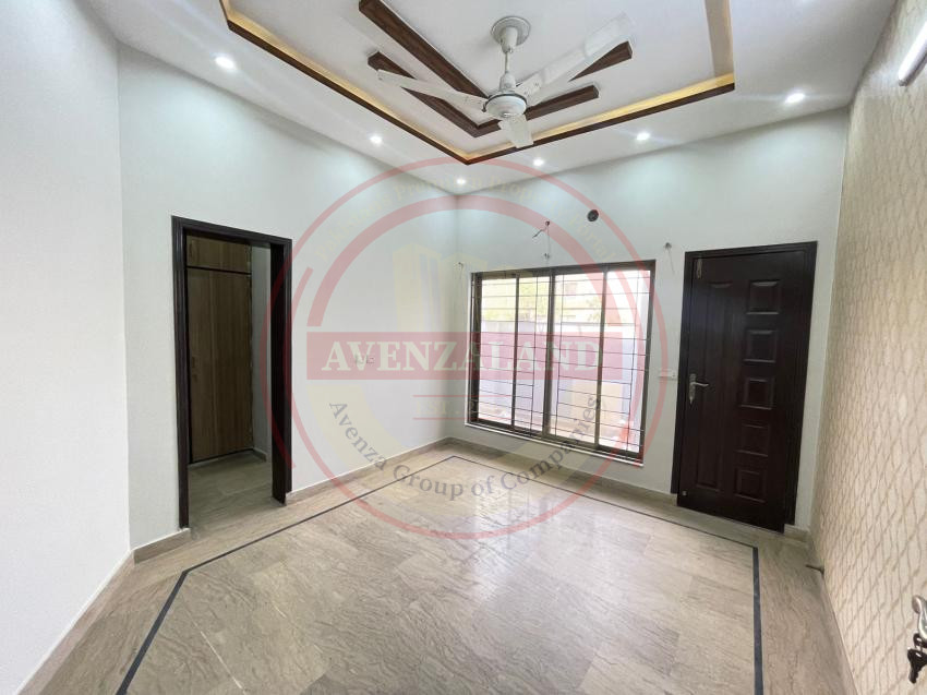 7 Marla House For Sale In Lake City Lahore.