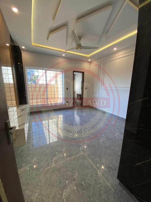 10 Marla House Available For Sale In Bahria Town Phase 2 Rawalpindi