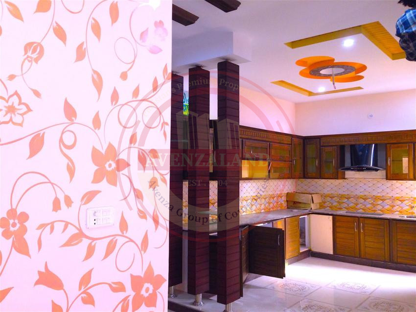 10 Marla House Available In TNT Colony Satiana Road Faisalabad 