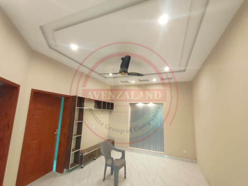 8 Marla House available for sale in Bahria Orchard Lahore
