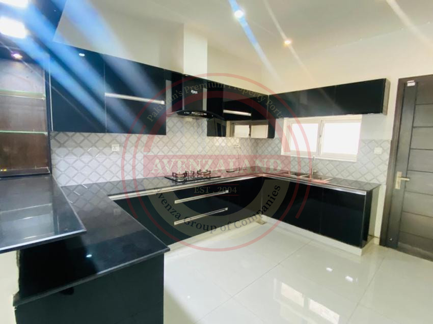7 Marla House For Sale In Bahria town Lahore
