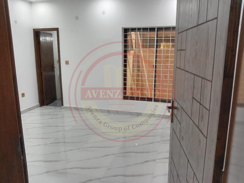5 Marla House For Sale In Park View City Lahore.