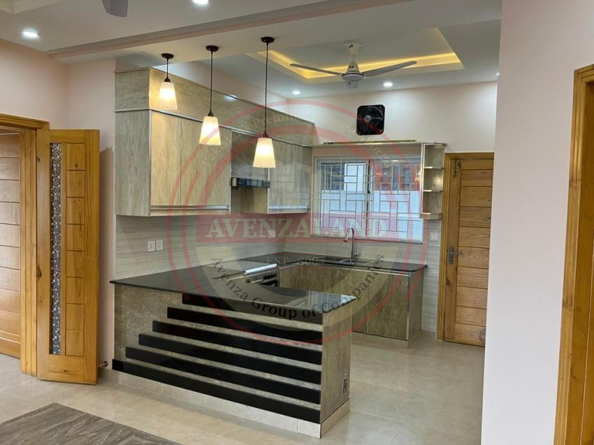 10 Marla House Available For Sale In Bahria Town Phase 8 Rawalpindi