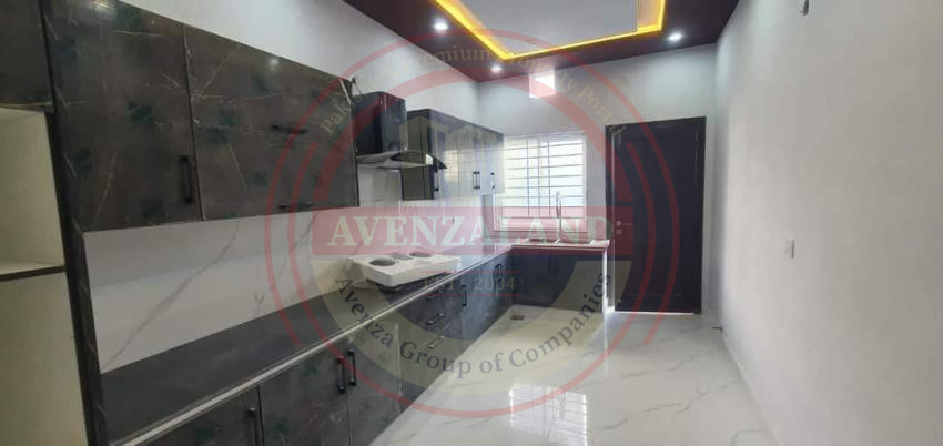 10 Marla House For Sale In Lake City Lahore