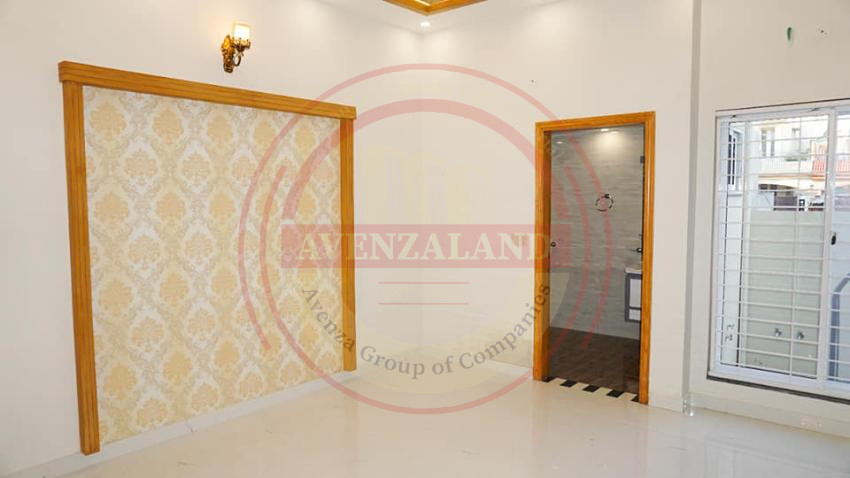 10 Marla Modern House For Sale in Jasmine Block Sector C Bahria Town Lahore