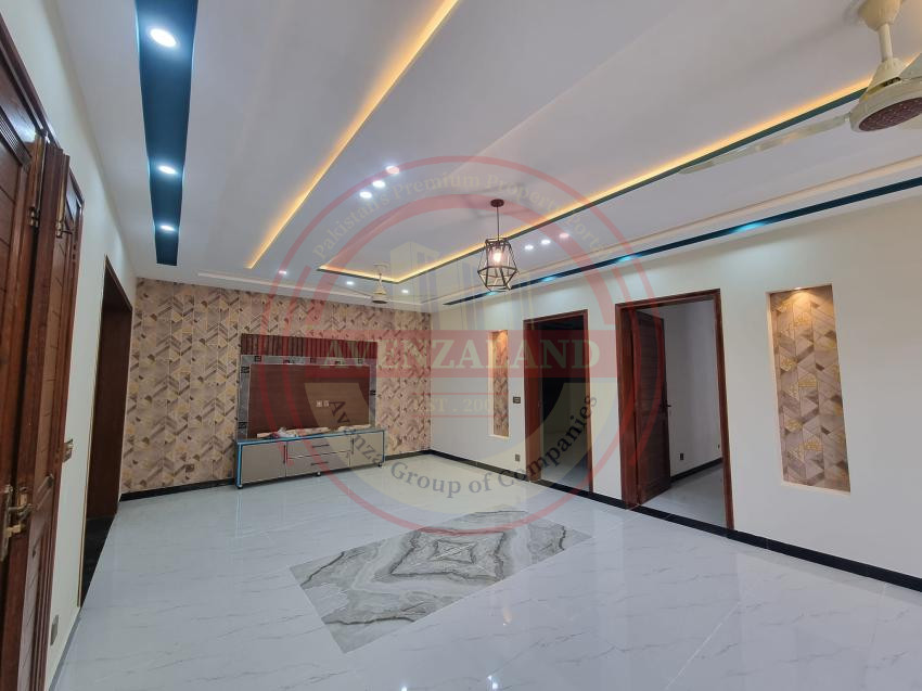 12 Marla House For Sale in Lahore
