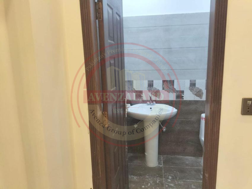 5 Marla House Available For Sale In Bahria Nasheman Lahore