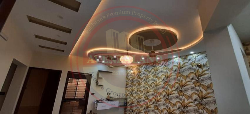 8 Marla House For Sale In DHA Lahore.