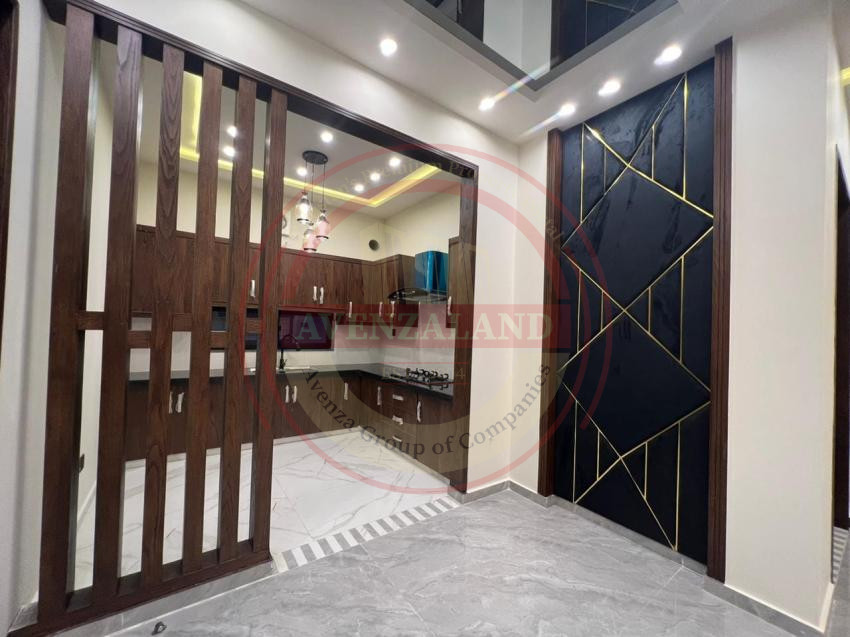 10 Marla House Available For Sale In Bahria Town Sector C Lahore