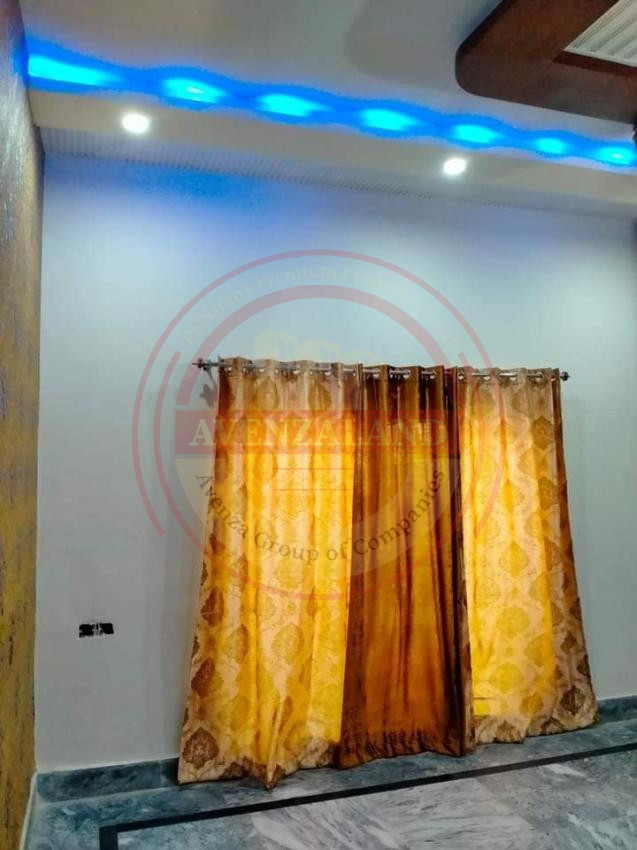 10 Marla House Available For Sale In Central Park Housing Scheme Lahore