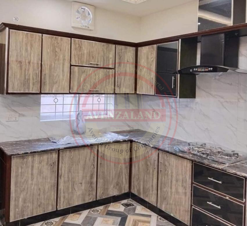 10 Marla House Available For Sale In Central Park Housing Scheme Lahore