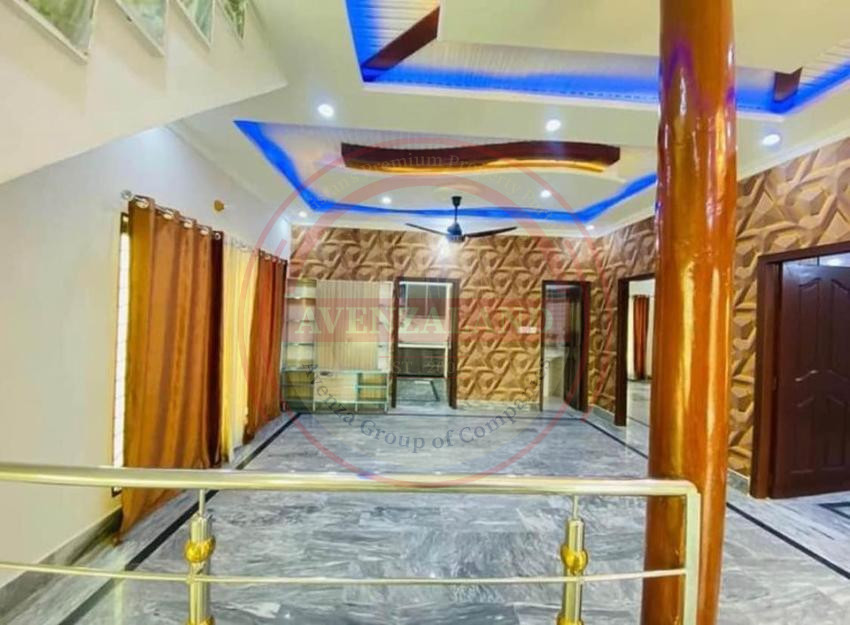 10 Marla House Available For Sale In Central Park Housing Scheme Lahore