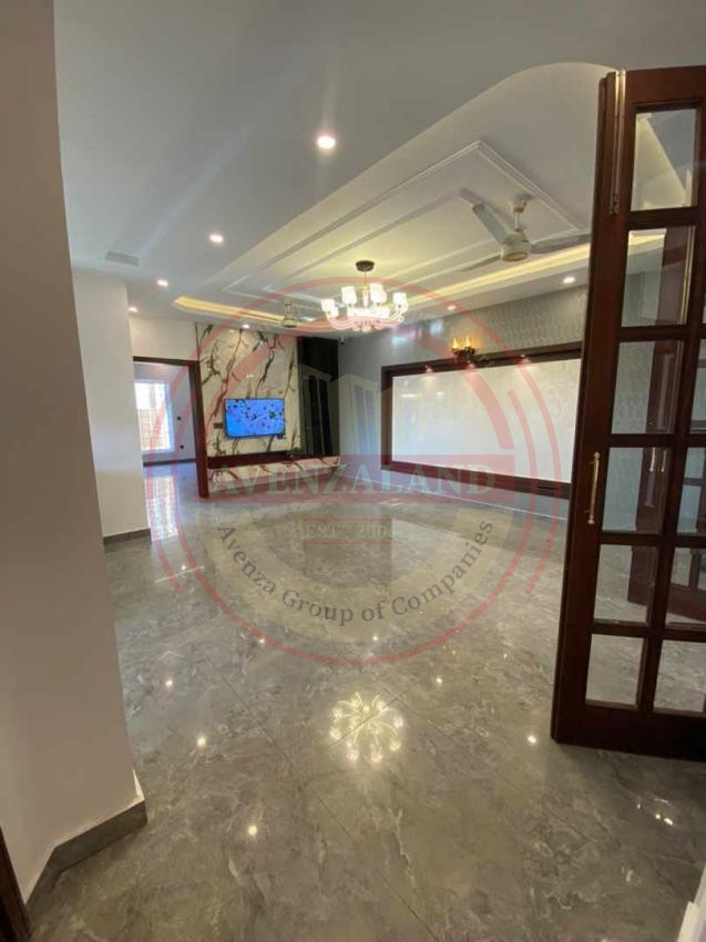 10 Marla House For Sale In Bahria Town Rawalpindi.