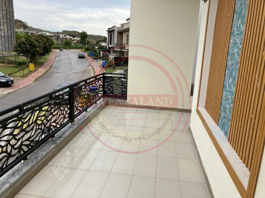 10 Marla House Available For Sale In Bahria Town Phase 8 Rawalpindi
