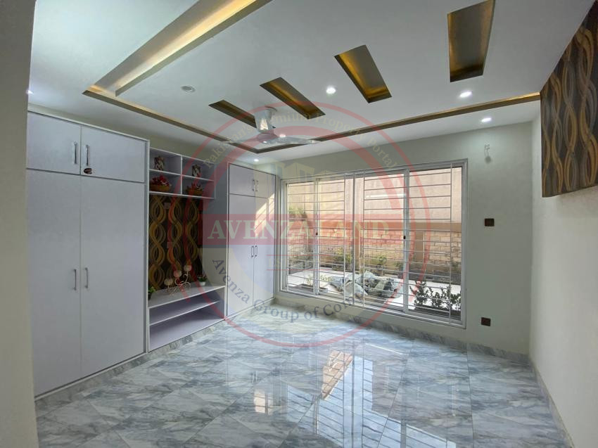 12 Marla House For Sale In Bahria Town Rawalpindi.