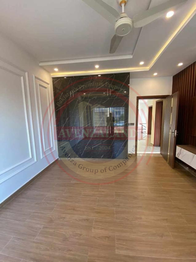 10 Marla House Available For Sale In Bahria Town Phase 2 Rawalpindi