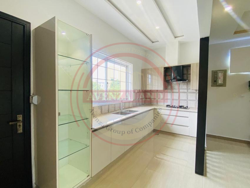 7 Marla House For Sale In Bahria town Lahore