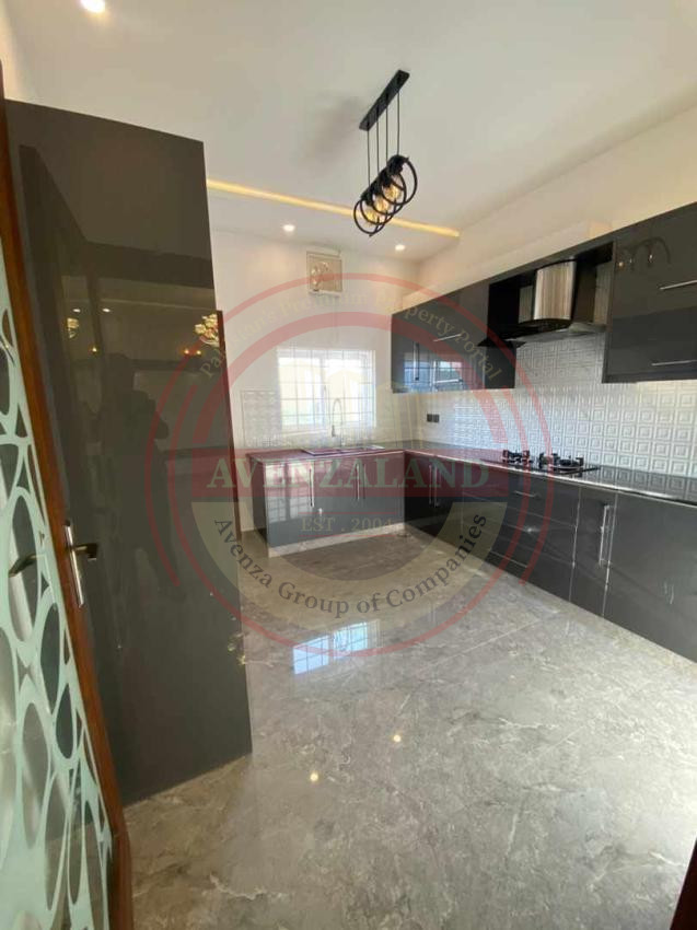 10 Marla House For Sale In Bahria Town Rawalpindi.