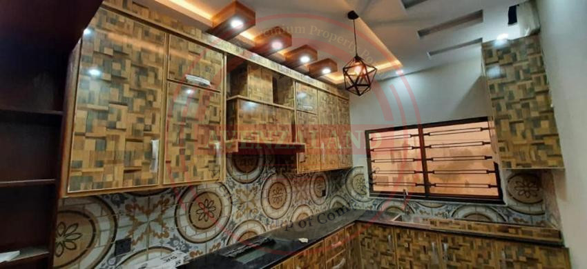 8 Marla House For Sale In DHA Lahore.