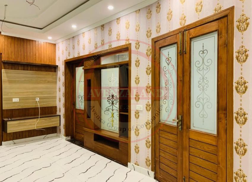 10 Marla House For Sale In Nasheman e Iqbal Phase 2 Lahore