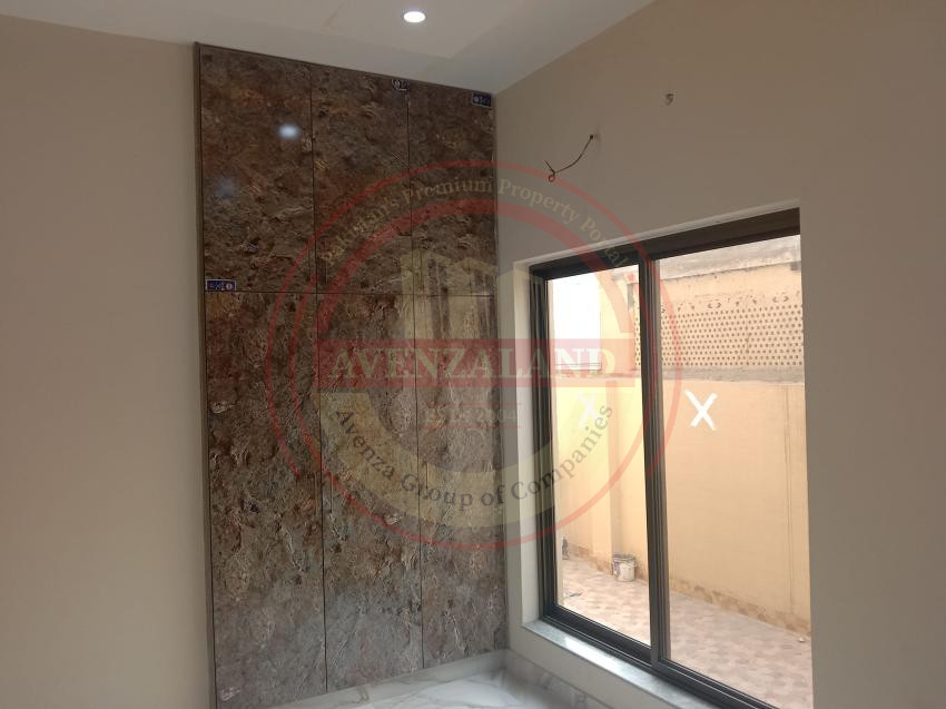 10 Marla House For Sale In Park City, Lahore.