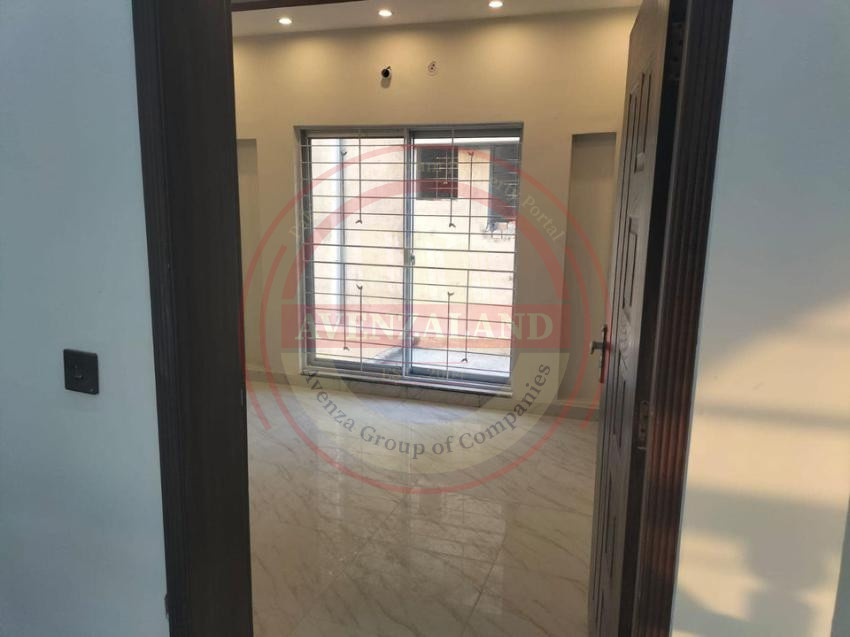 5 Marla House Available For Sale In Bahria Nasheman Lahore