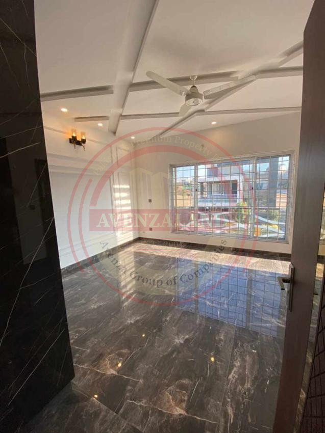 10 Marla House Available For Sale In Bahria Town Phase 2 Rawalpindi