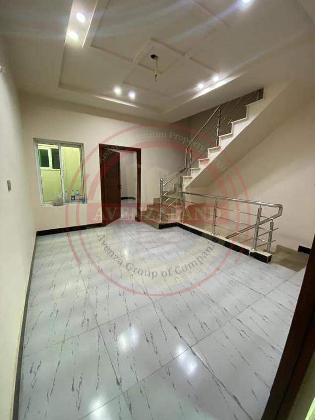 4 Marla House Available in Canal Road Faislabad