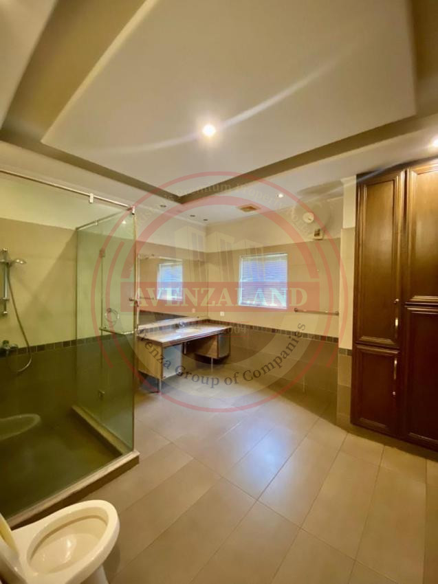5 Kanal House For Sale In State Life Society Lahore.
